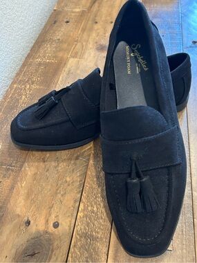 Seychelles Memory Foam Suede Tassel Loafers
Black Suede
Size 7 M